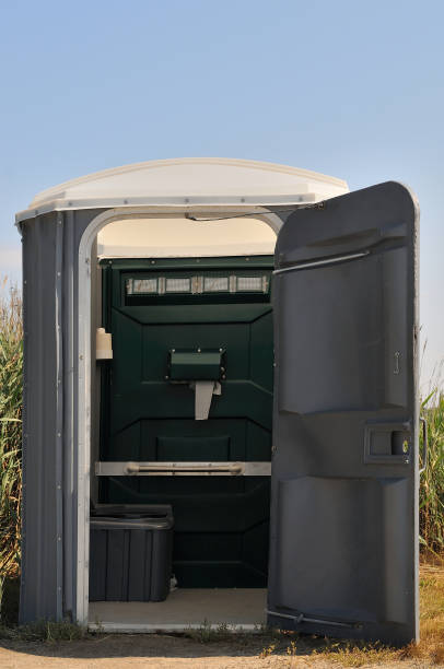 Best Portable restroom trailer rental  in Redlands, CA